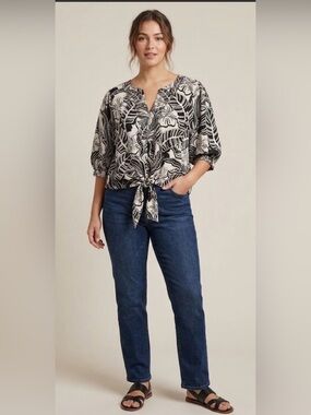 Rose & Olive Black and Ivory Floral Tie-Knot Front Blouse - Sz Large